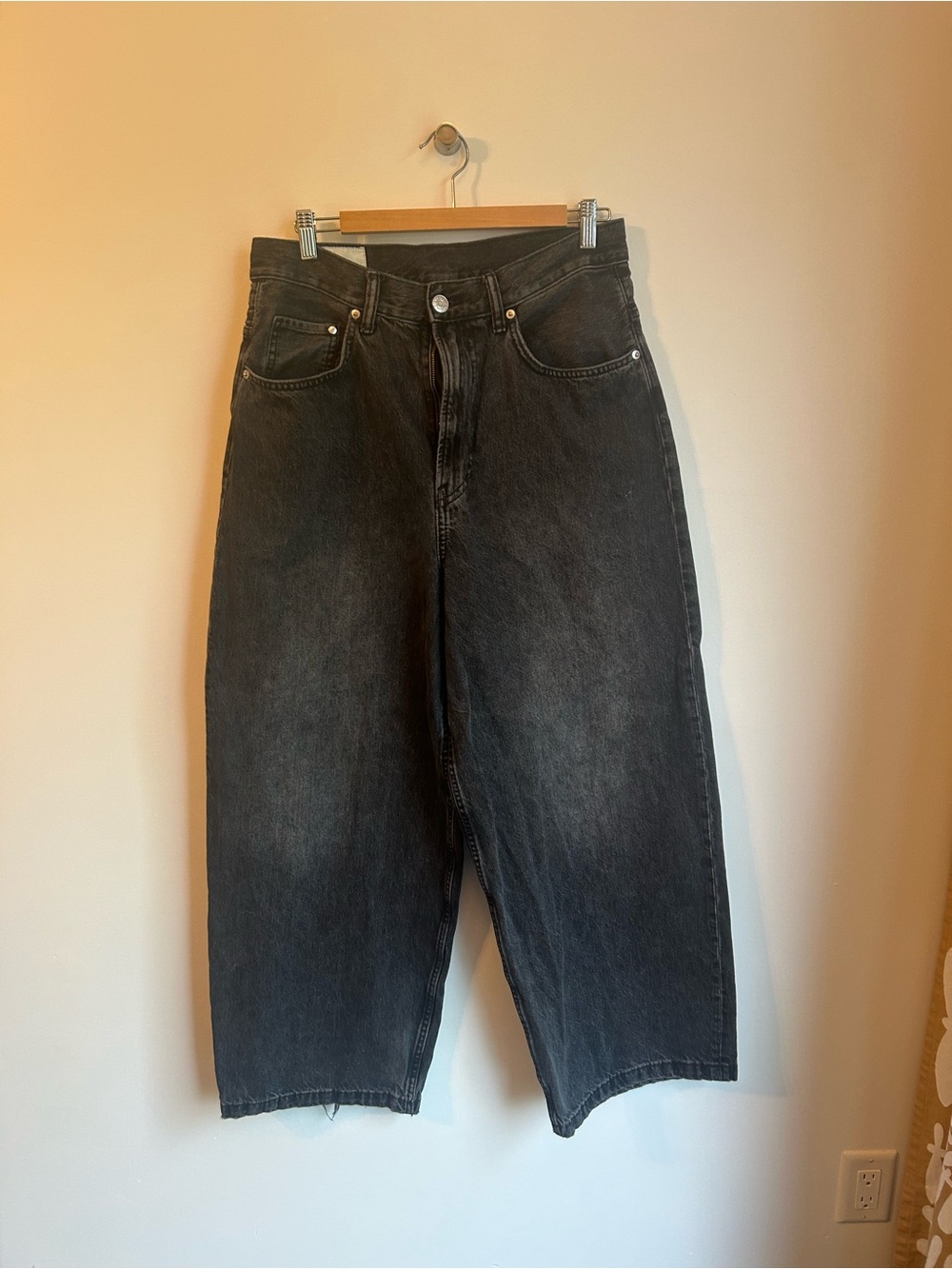 H&M Black Washed Super Baggy Jeans